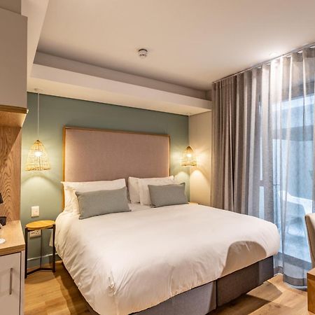 Plett Quarter Hotel - Lion Roars Hotels & Lodges プレッテンバーグ・ベイ エクステリア 写真