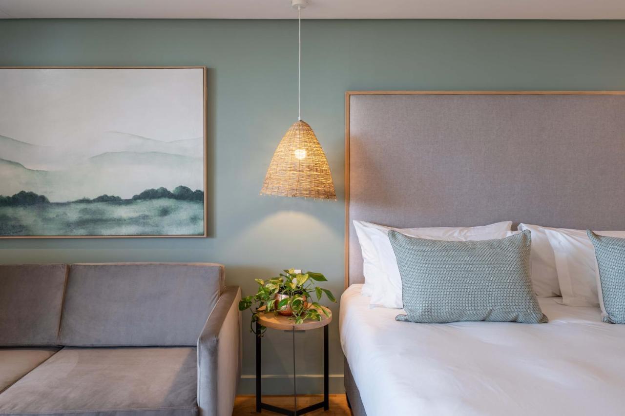 Plett Quarter Hotel - Lion Roars Hotels & Lodges プレッテンバーグ・ベイ エクステリア 写真