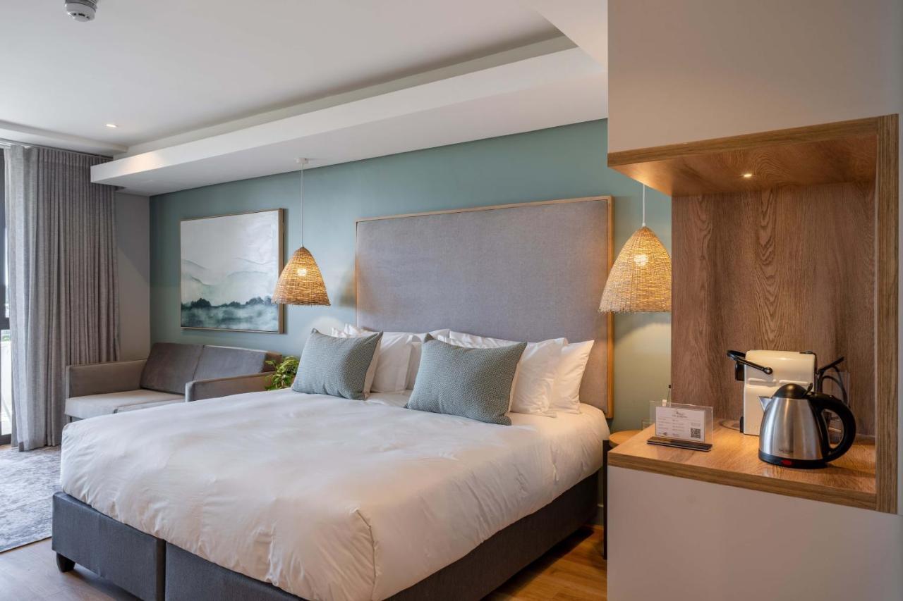 Plett Quarter Hotel - Lion Roars Hotels & Lodges プレッテンバーグ・ベイ エクステリア 写真