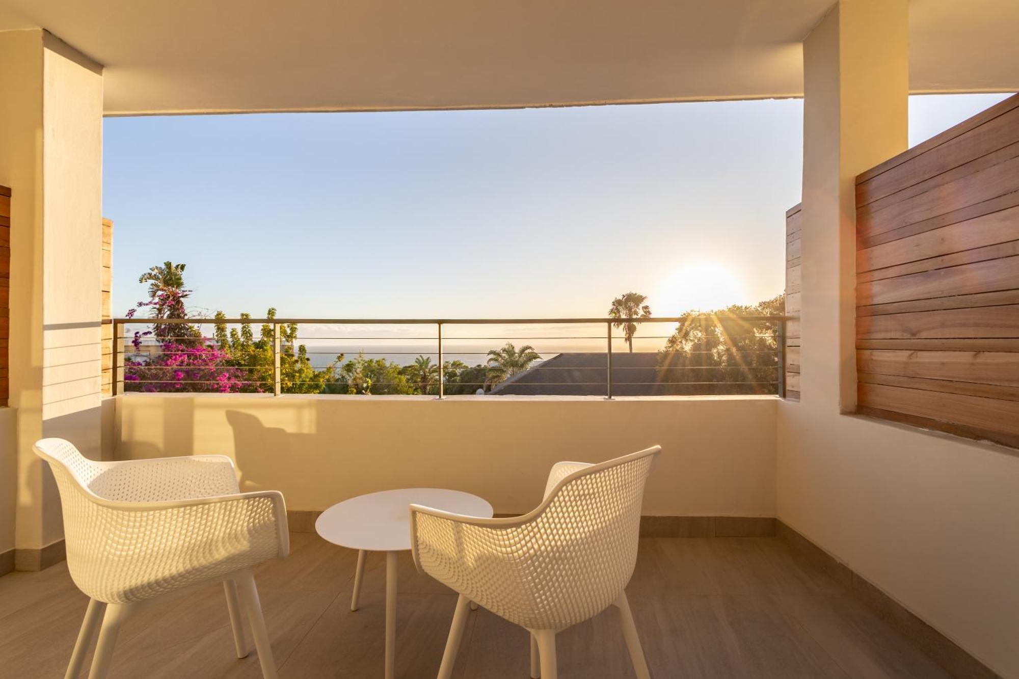 Plett Quarter Hotel - Lion Roars Hotels & Lodges プレッテンバーグ・ベイ エクステリア 写真