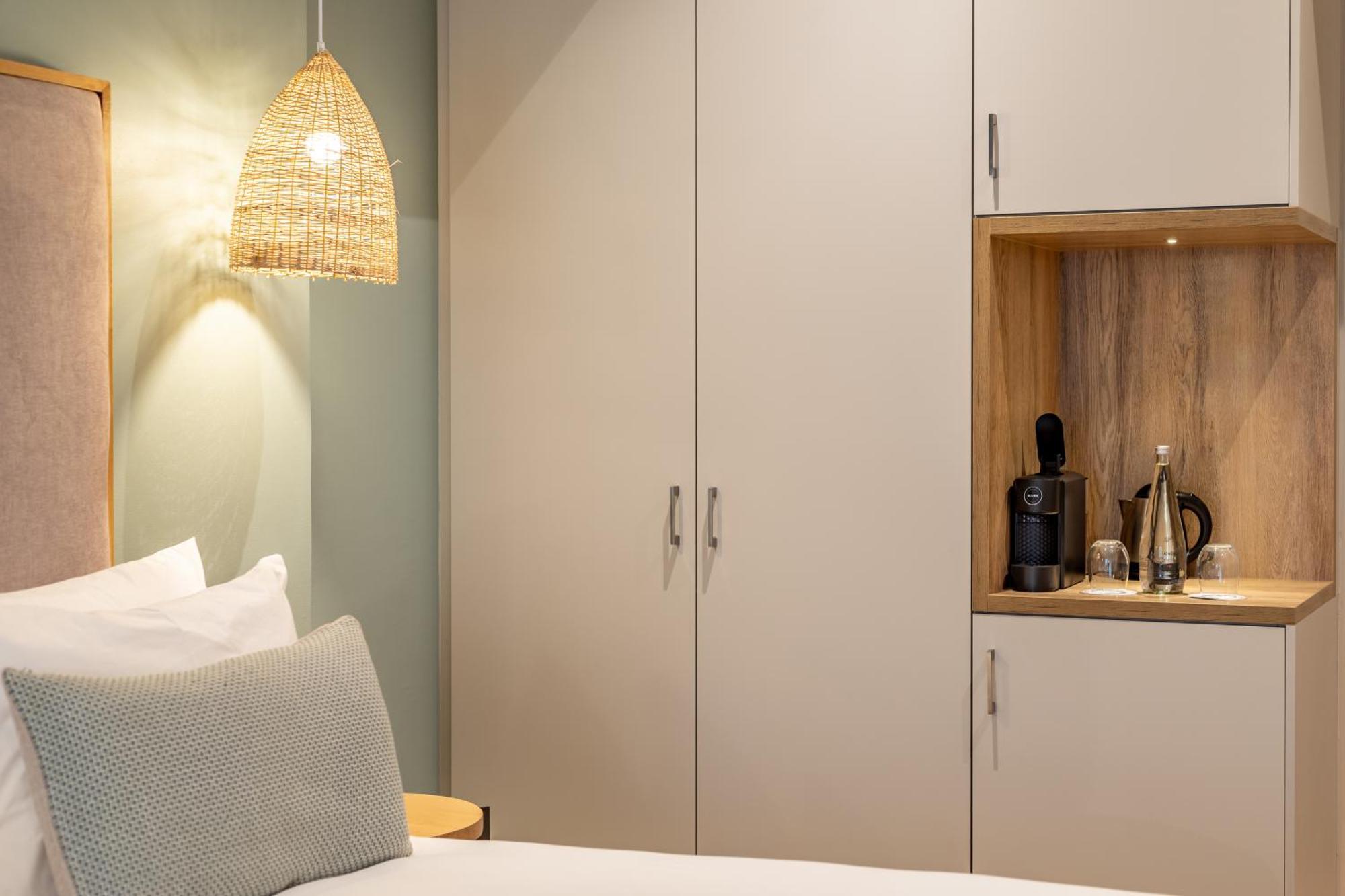 Plett Quarter Hotel - Lion Roars Hotels & Lodges プレッテンバーグ・ベイ エクステリア 写真