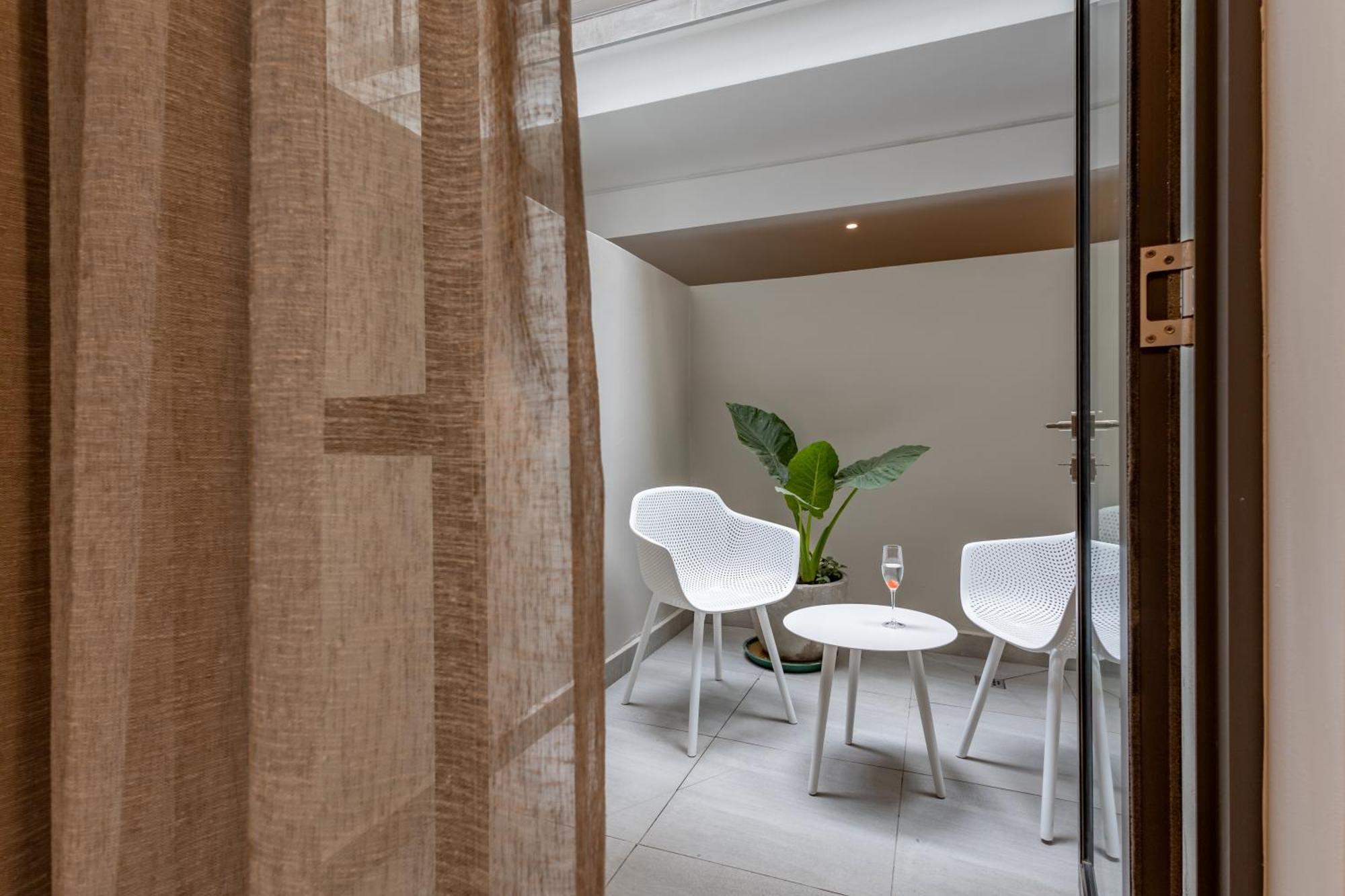 Plett Quarter Hotel - Lion Roars Hotels & Lodges プレッテンバーグ・ベイ エクステリア 写真