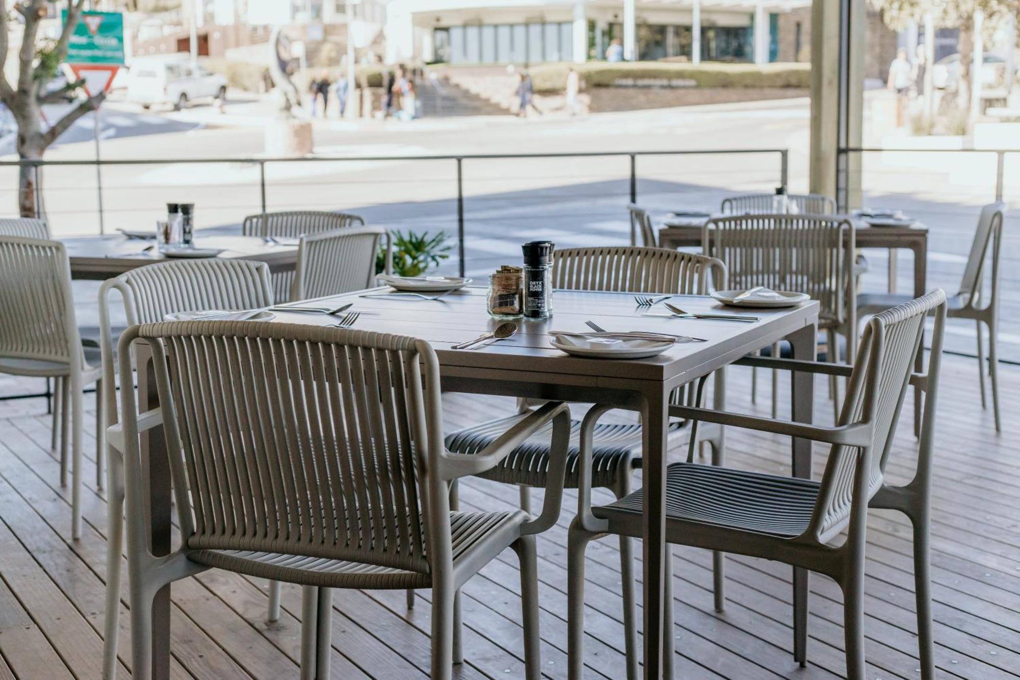 Plett Quarter Hotel - Lion Roars Hotels & Lodges プレッテンバーグ・ベイ エクステリア 写真