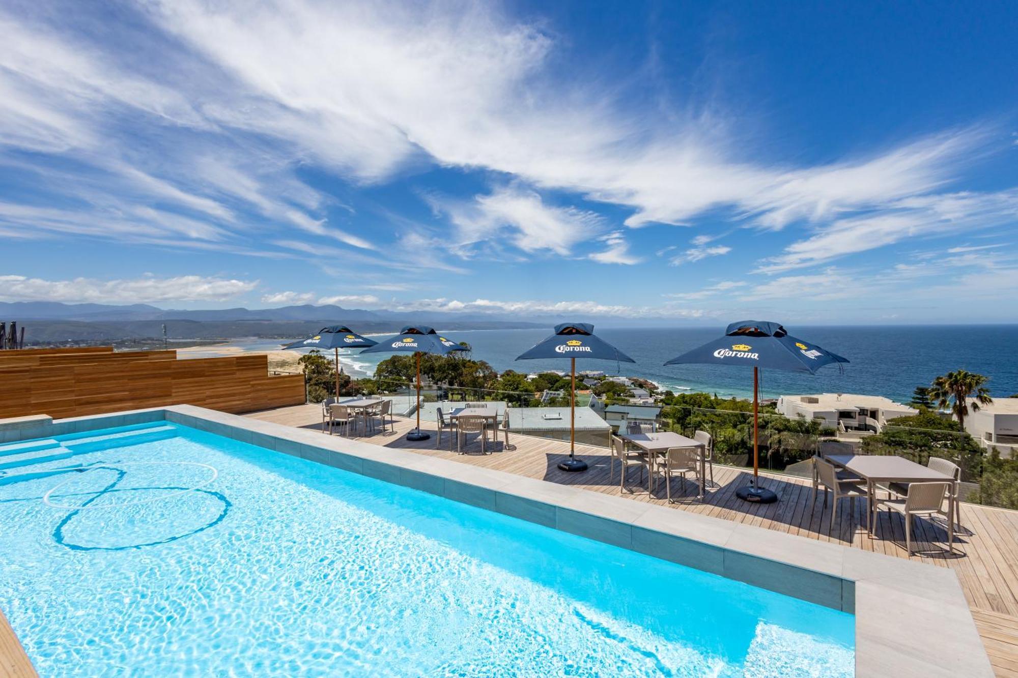 Plett Quarter Hotel - Lion Roars Hotels & Lodges プレッテンバーグ・ベイ エクステリア 写真