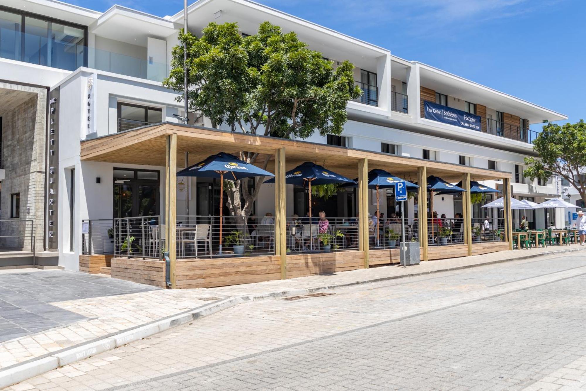 Plett Quarter Hotel - Lion Roars Hotels & Lodges プレッテンバーグ・ベイ エクステリア 写真