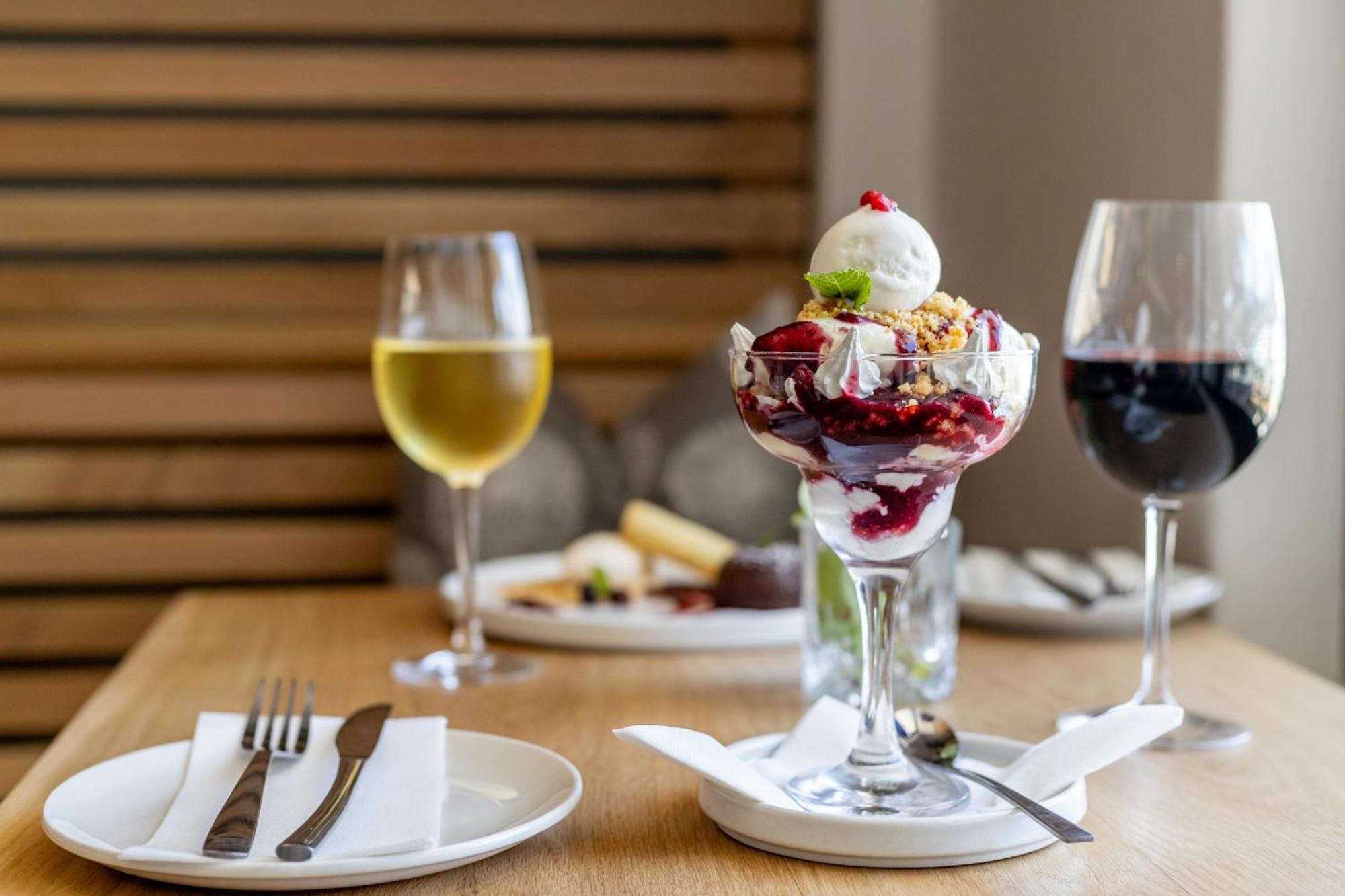 Plett Quarter Hotel - Lion Roars Hotels & Lodges プレッテンバーグ・ベイ エクステリア 写真