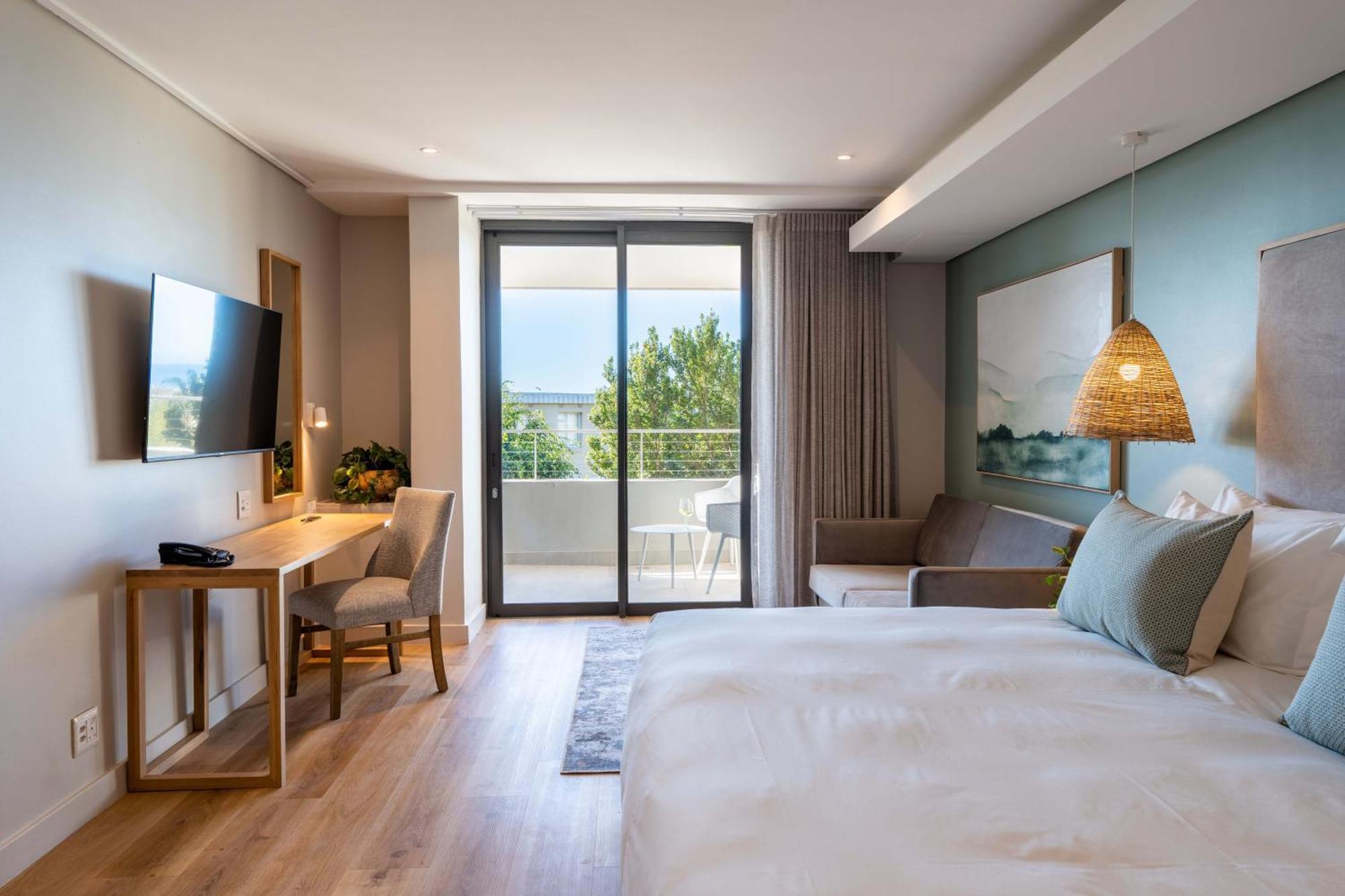 Plett Quarter Hotel - Lion Roars Hotels & Lodges プレッテンバーグ・ベイ エクステリア 写真
